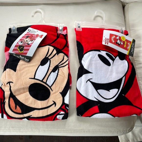 Disney Bath Mickey Mouse And Minnie Mouse Beach Towels Poshmark